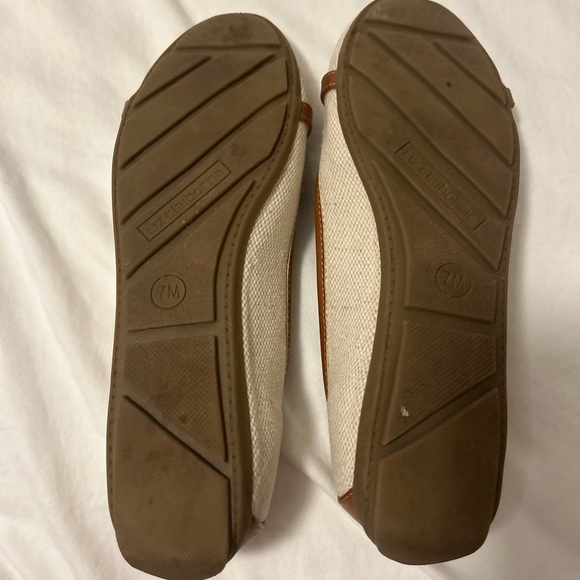 Liz Claiborne flats - Picture 10 of 10